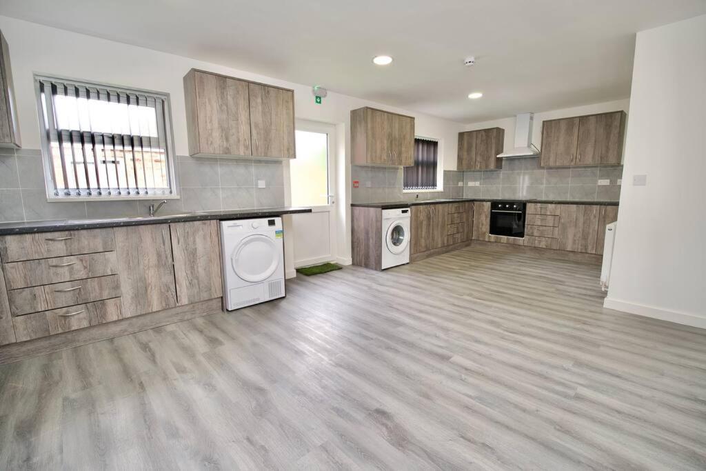 Apartment Matlock 4 - *